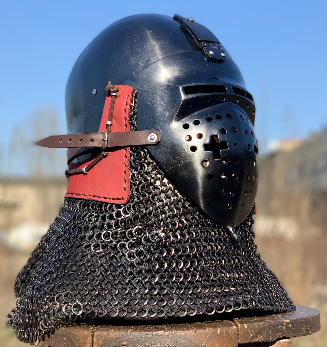 Bacinet klapvisor “Black Cross” – Master Uley