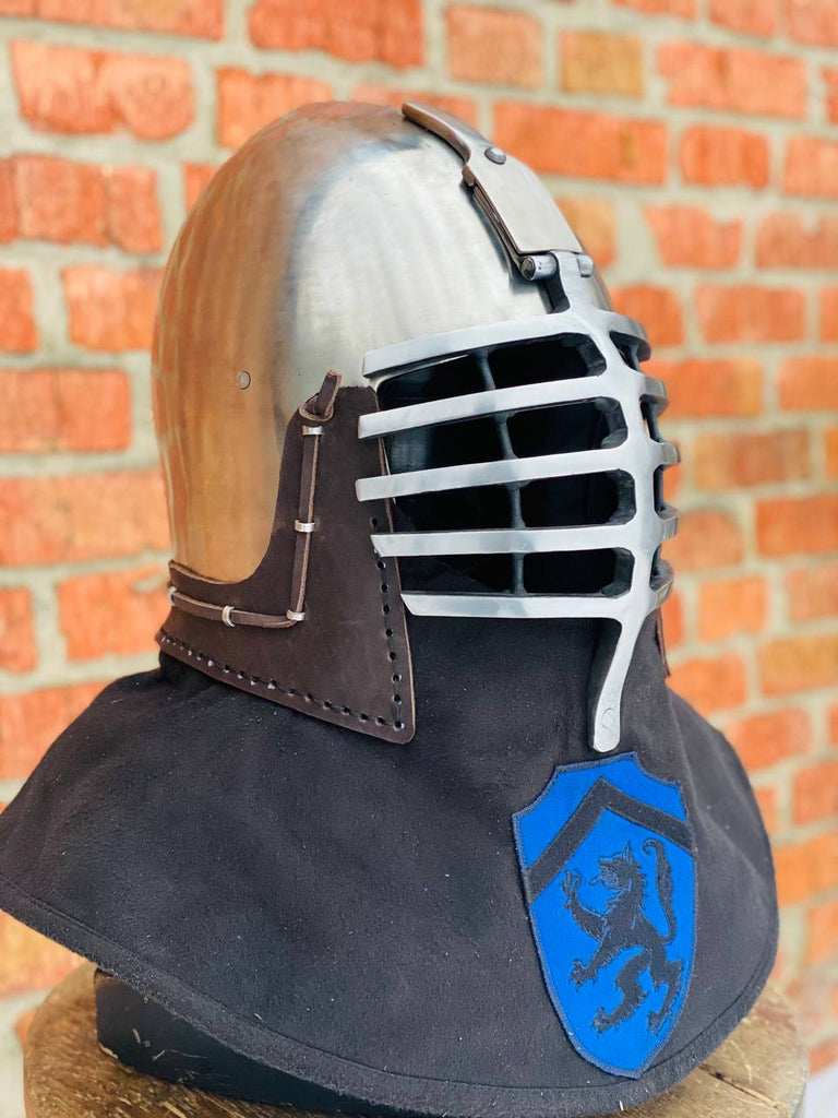 Heraldic bacinet Wolf ribs – Master Uley