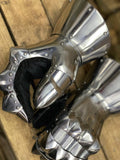 Gauntlets “Taurus” with mobility wrist