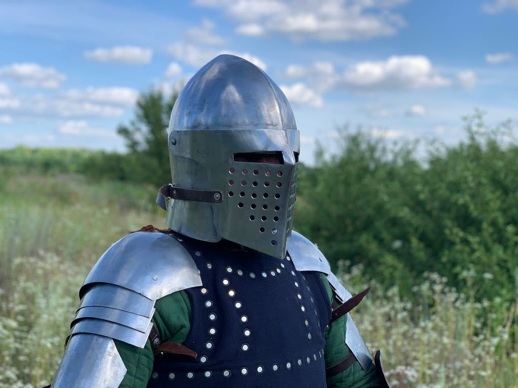 Simple armor set “Georg” (tempered steel) – Master Uley
