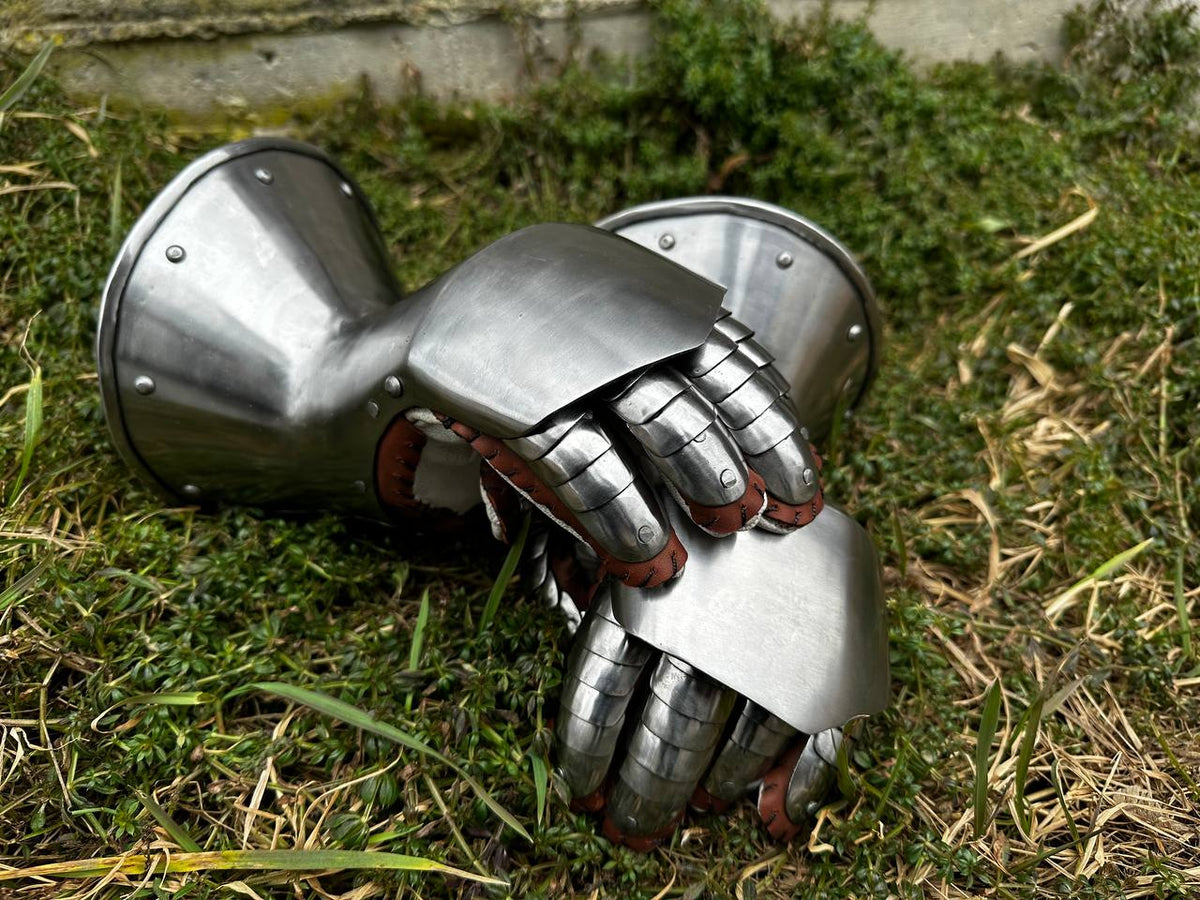 German Knight mittens (tempered) – Master Uley
