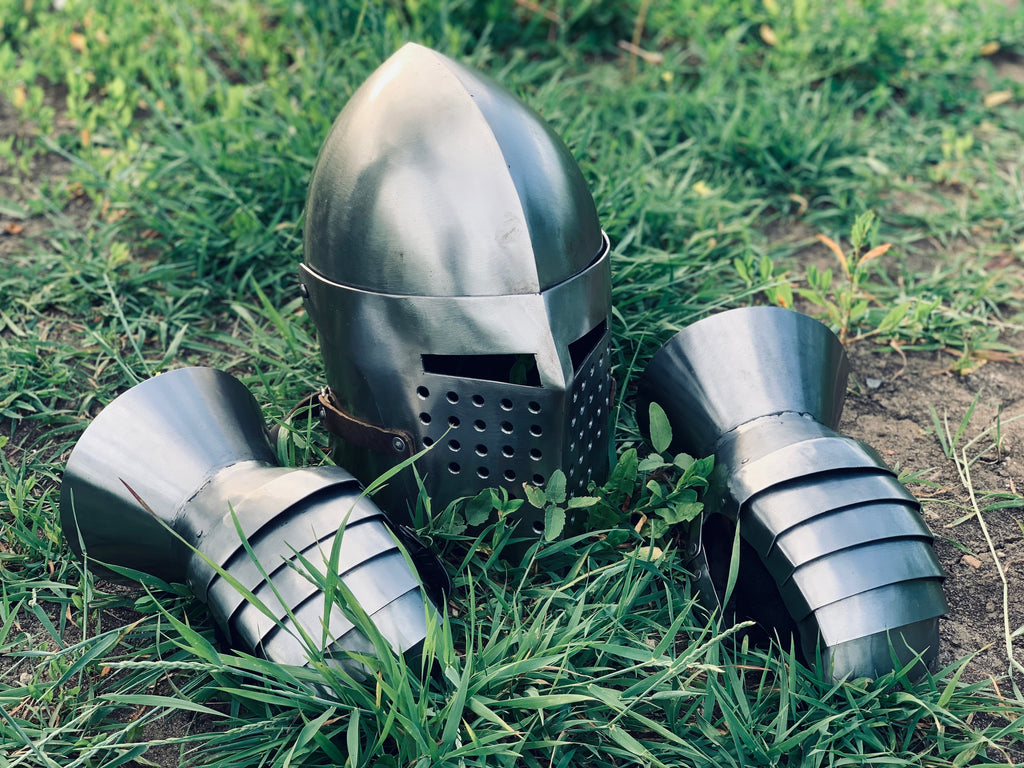 Simple helmet “Georg” – Master Uley