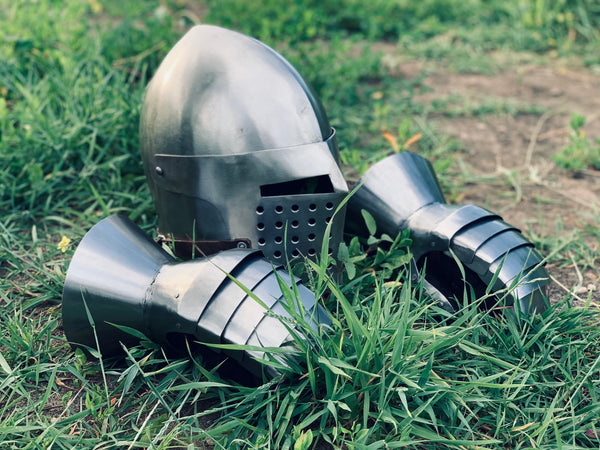 Simple helmet “Georg” – Master Uley